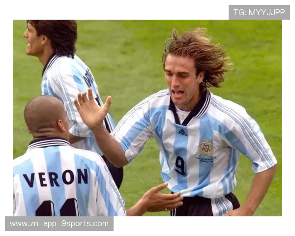 “帕布罗·马特拉的精神领袖作用,让阿根廷美洲狮队战斗力爆发” “帕布罗·马特拉的精神领袖作用,让阿根廷美洲狮队战斗力爆发”